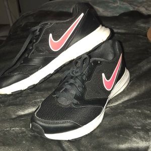 Woman’s Nike Sneakers